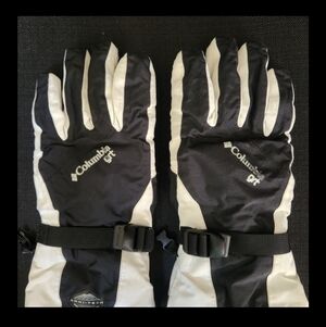 Columbia Black and White Insulated Gloves